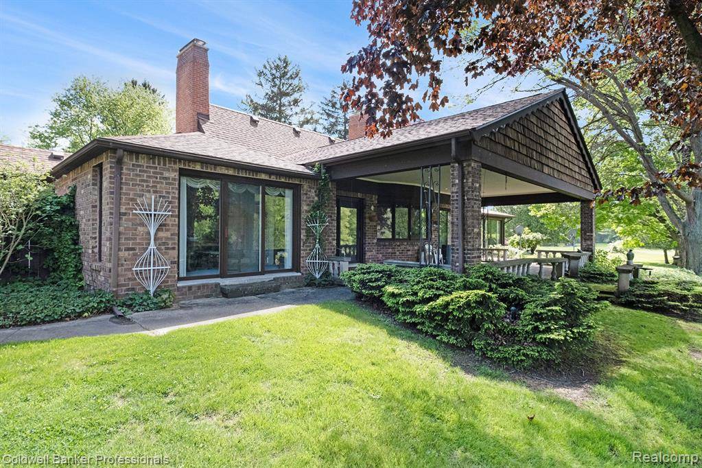 Lapeer Twp, MI 48446,2103 E NEWARK Road