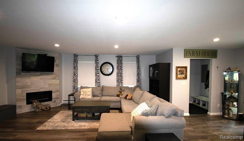 Shelby Twp, MI 48317,11368 PACTON Drive