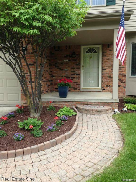 Rochester Hills, MI 48309,2830 STEAMBOAT SPRINGS Drive