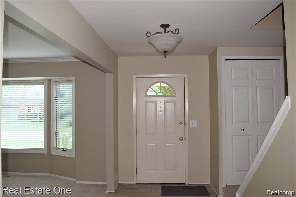Rochester Hills, MI 48309,2830 STEAMBOAT SPRINGS Drive