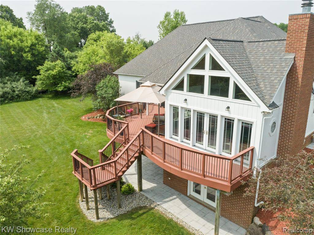 Brighton Twp, MI 48114,2449 WOODVALE Trail