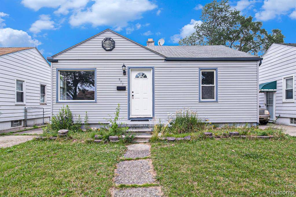 Hazel Park, MI 48030,953 E BRICKLEY Avenue