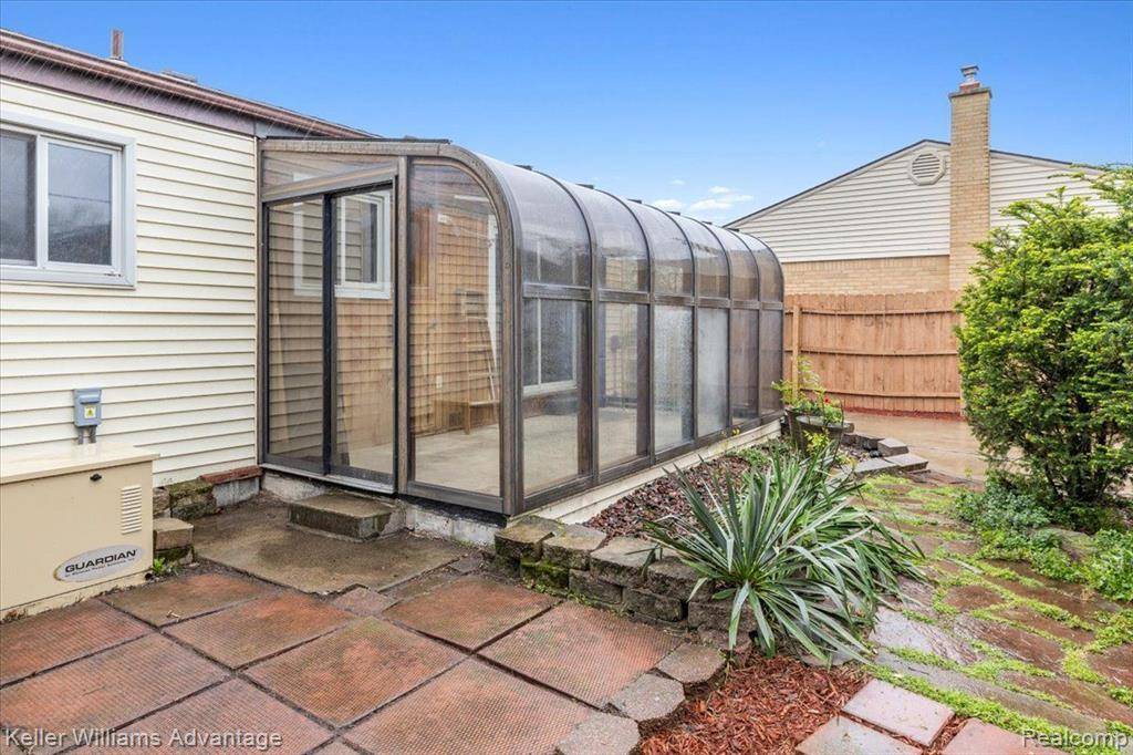 Garden City, MI 48135,6948 FAIRFIELD Street