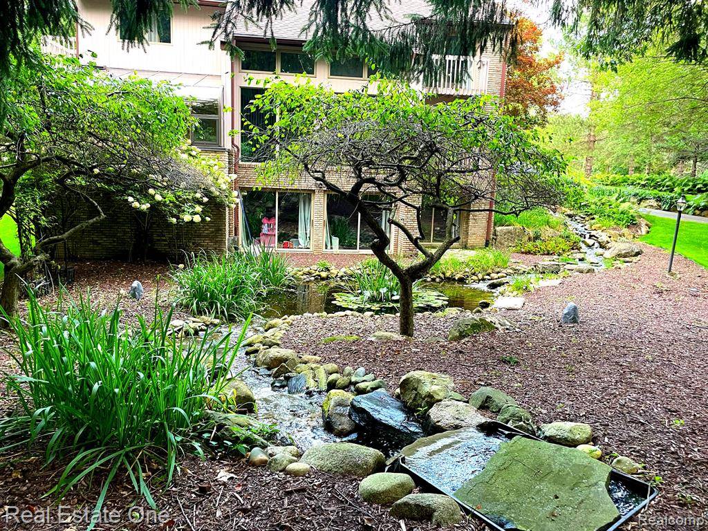 Milford Twp, MI 48380,2862 FOXFIRE Drive
