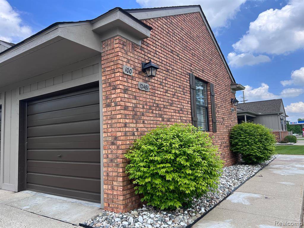 Green Oak Twp, MI 48178,12485 Cambridge Boulevard 100 2