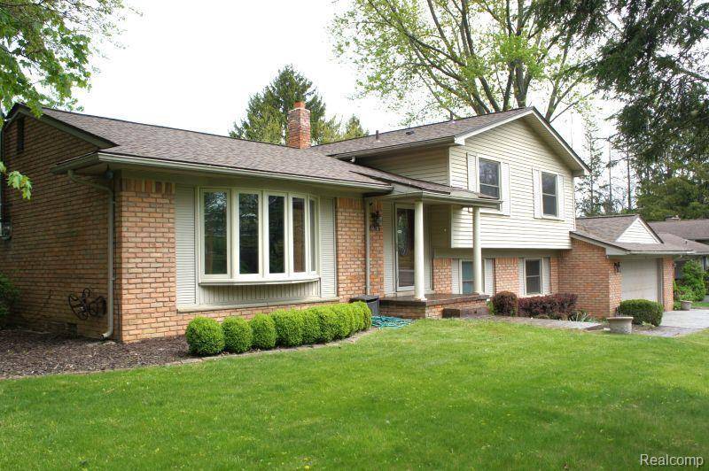 Bloomfield Twp, MI 48302,1616 MARK HOPKINS Road