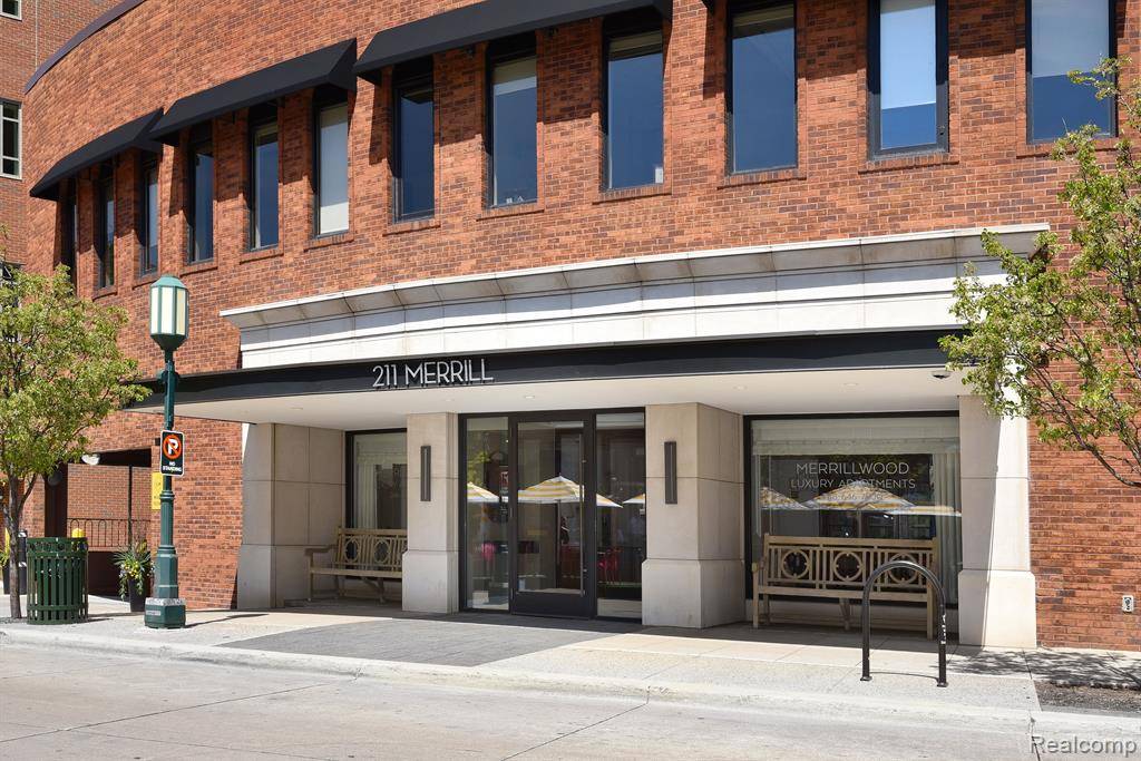 Birmingham, MI 48009,211 E Merrill 613