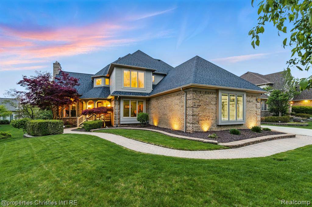 Novi, MI 48375,21005 DUNDEE Drive