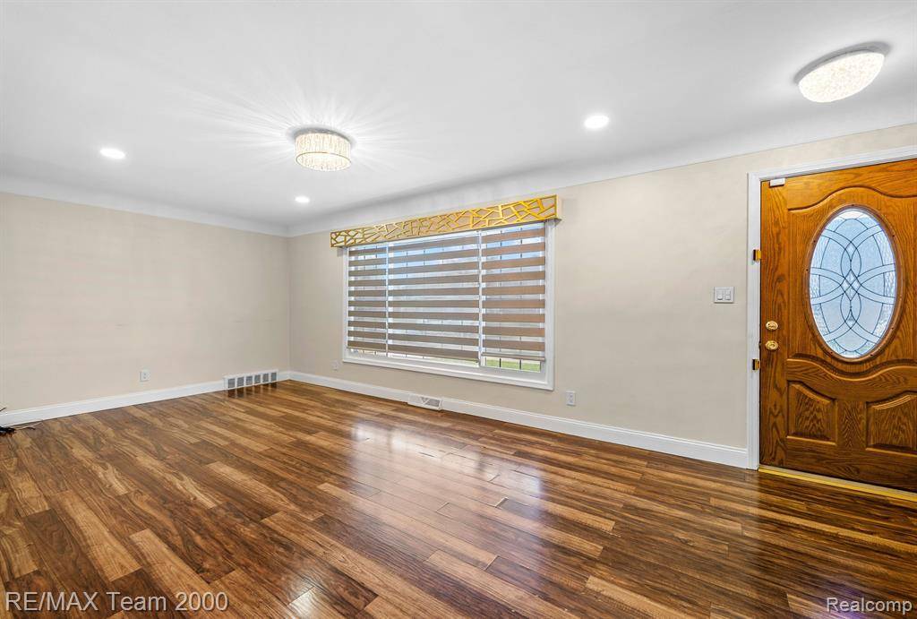 Dearborn Heights, MI 48127,6470 Norborne Avenue
