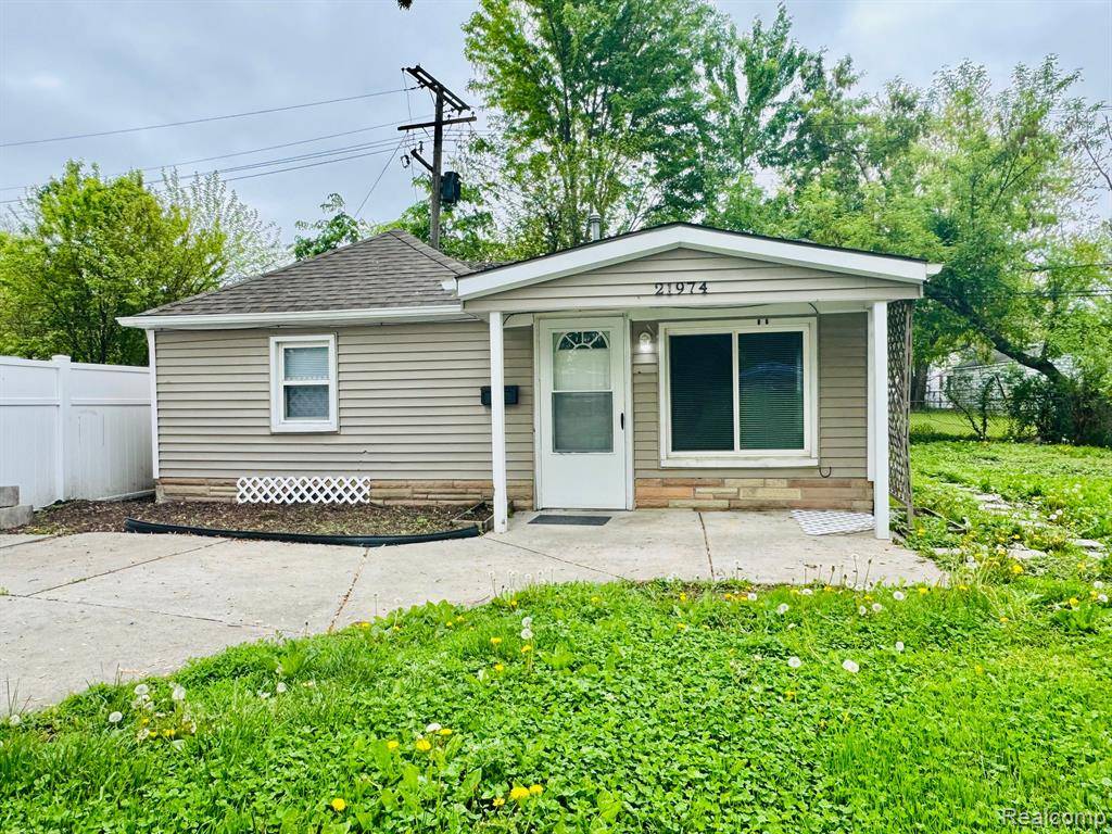 Warren, MI 48089,21974 ELROY Avenue