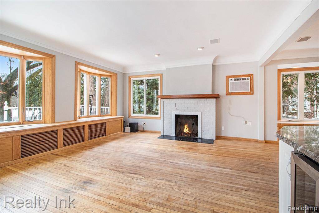 Grosse Ile Twp, MI 48138,9820 BYROMAR Lane