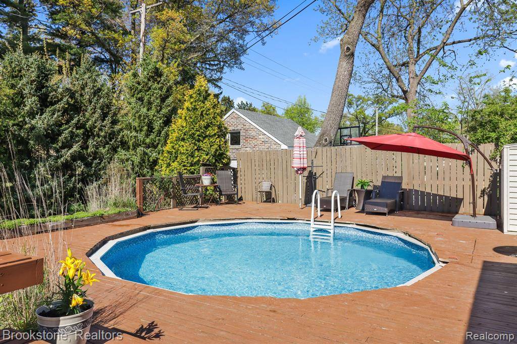 Royal Oak, MI 48067,233 GARDENIA Avenue
