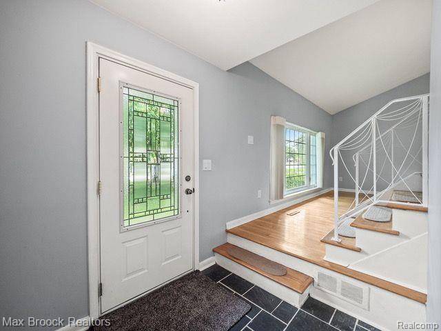 Farmington Hills, MI 48334,32770 Ardwick Road