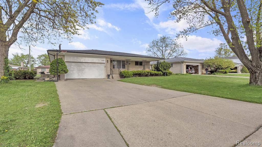 Sterling Heights, MI 48312,37370 GREGORY Drive