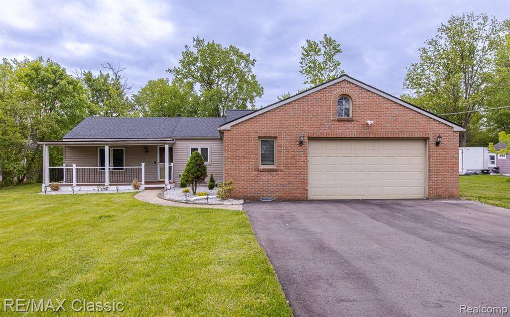 Farmington Hills, MI 48336,29723 HEMLOCK Avenue