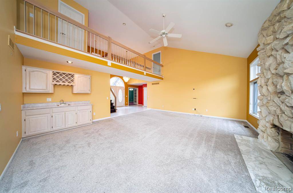Macomb Twp, MI 48042,15845 GARDENIA