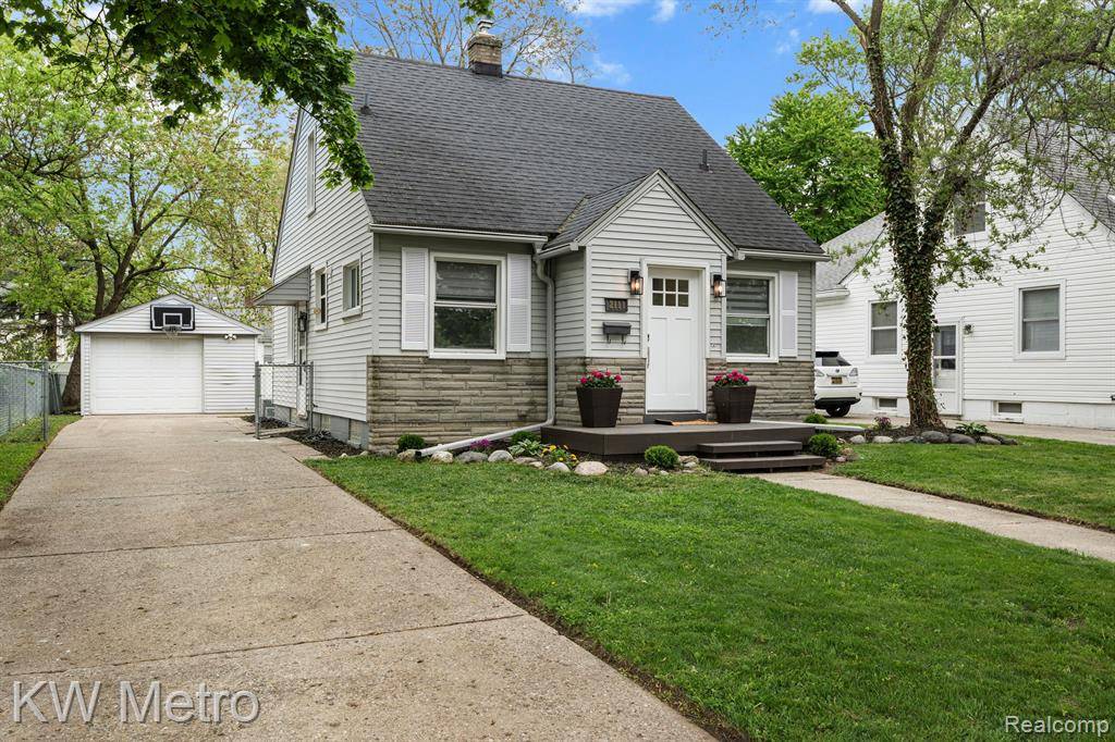 Berkley, MI 48072,2111 BACON Avenue