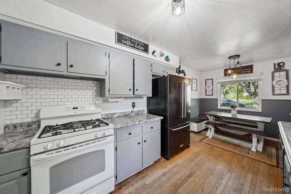 Waterford Twp, MI 48328,1247 ORCHID Street