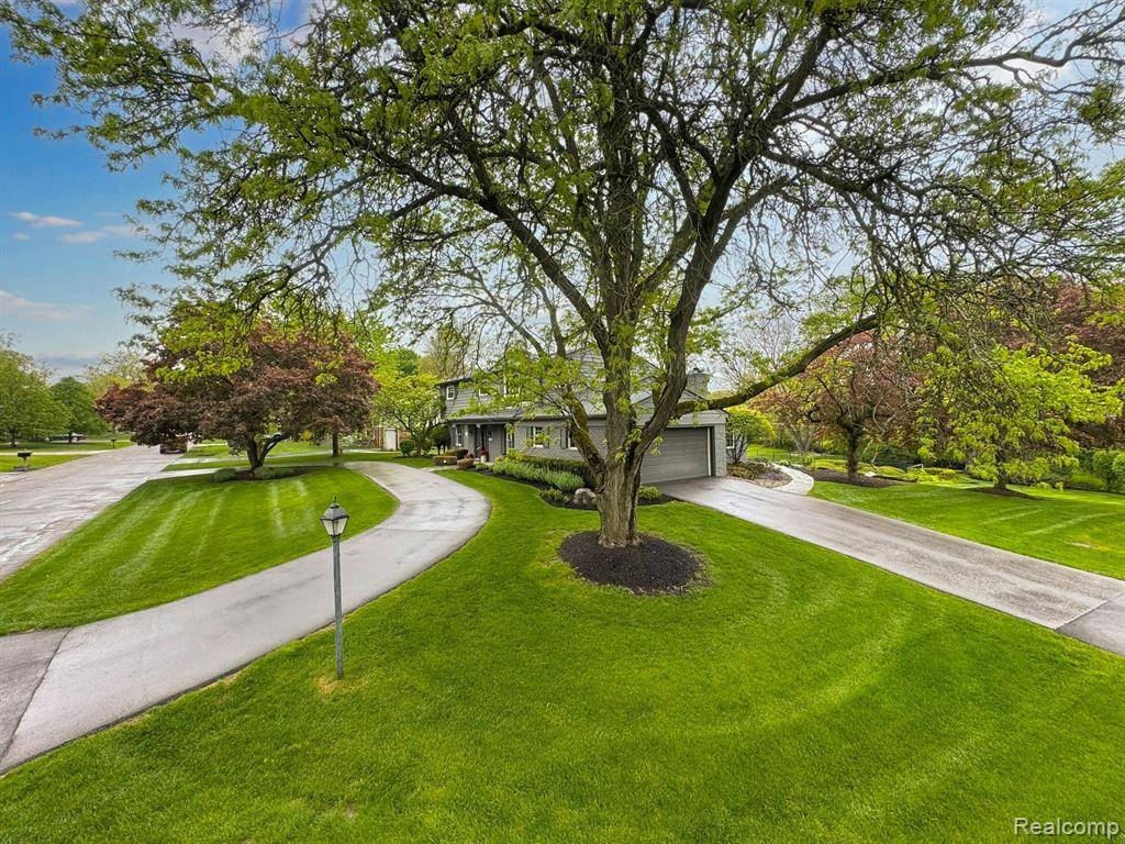 Farmington Hills, MI 48334,29958 BARWELL Road