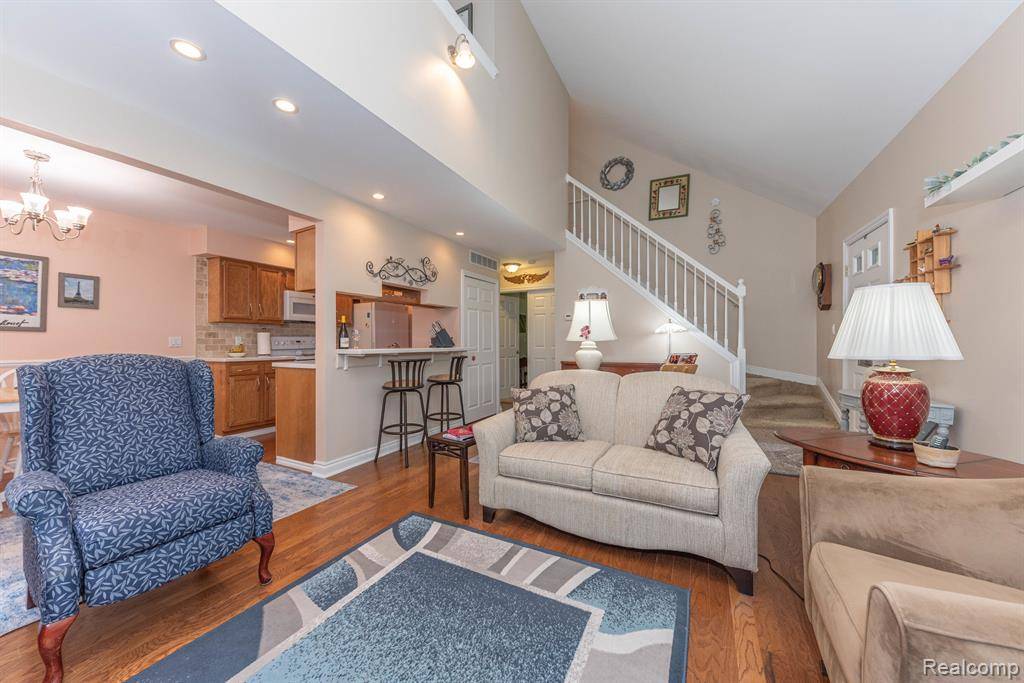 Novi, MI 48167,21118 E GLEN HAVEN Circle