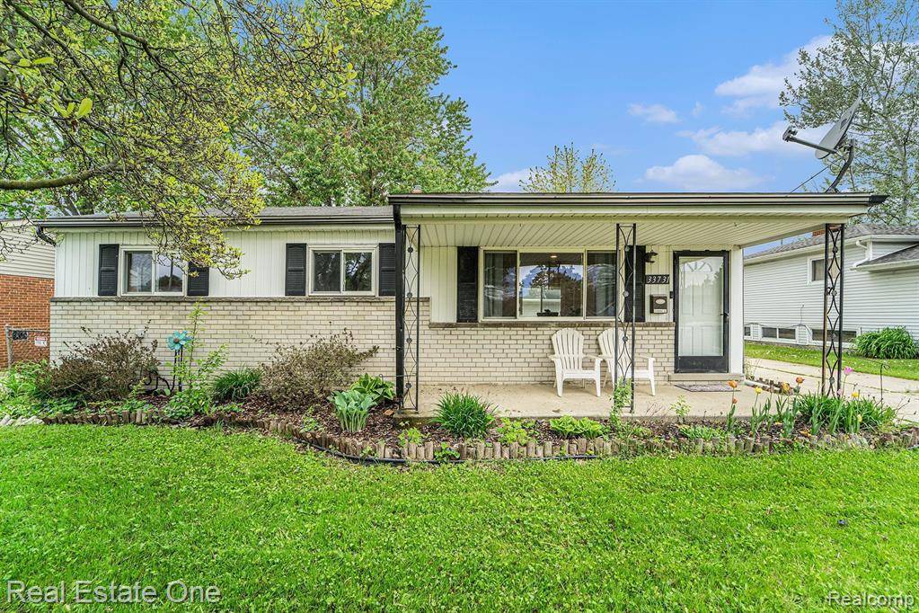Sterling Heights, MI 48310,33731 NEWPORT Drive
