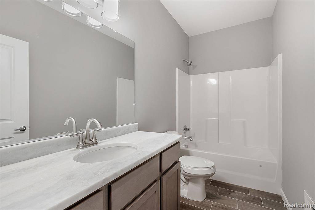 Grand Blanc Twp, MI 48439,5232 Farmridge Lane