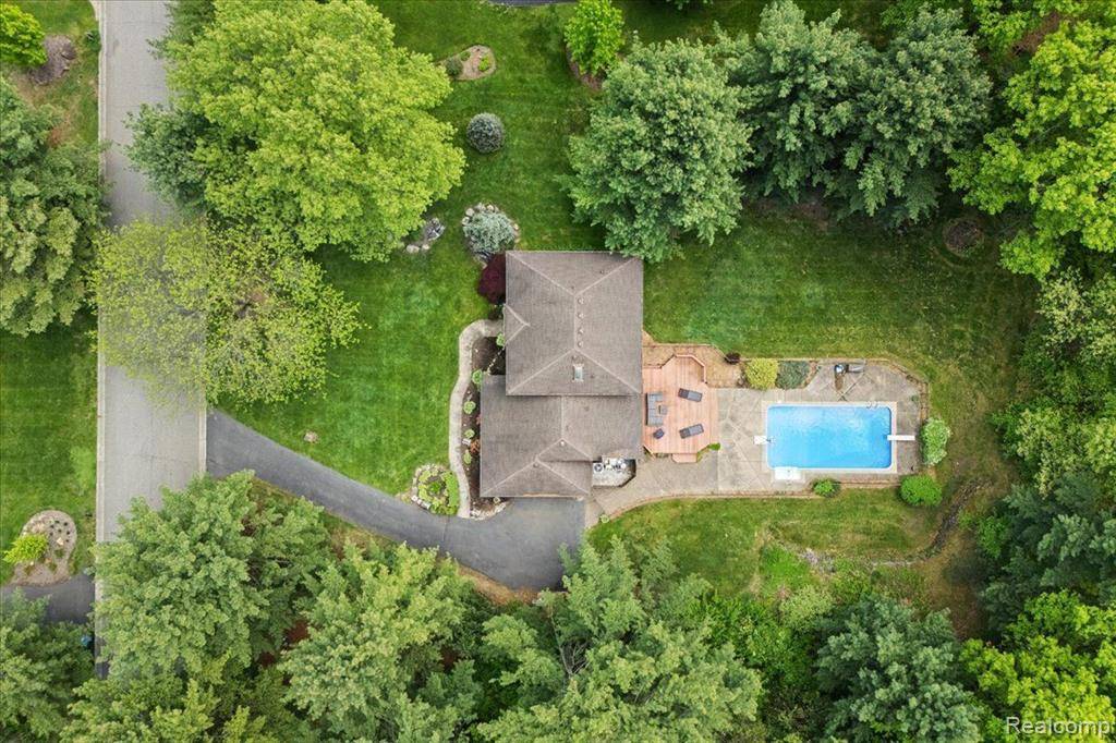 Genoa Twp, MI 48116,6588 WHITE PINES Drive