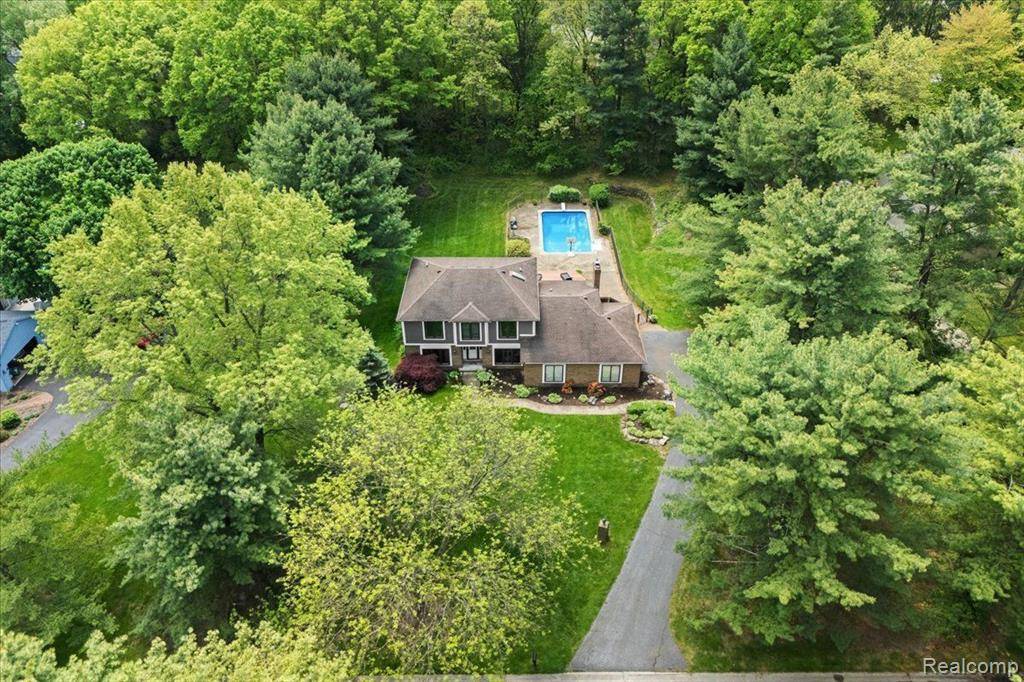 Genoa Twp, MI 48116,6588 WHITE PINES Drive