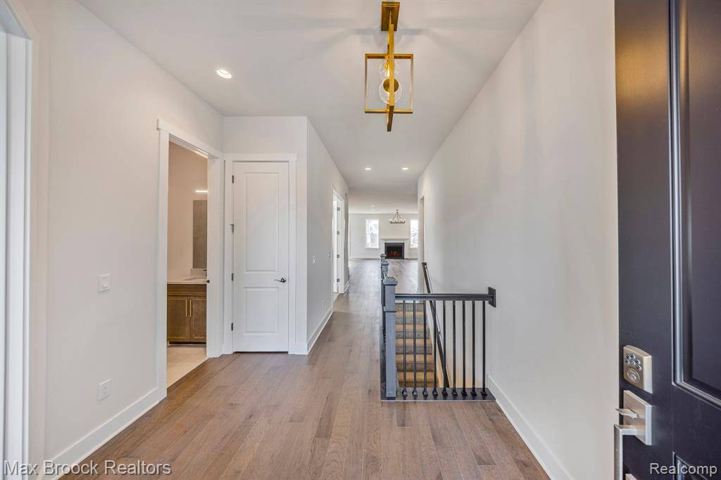 West Bloomfield Twp, MI 48322,5636 Suffolk Court