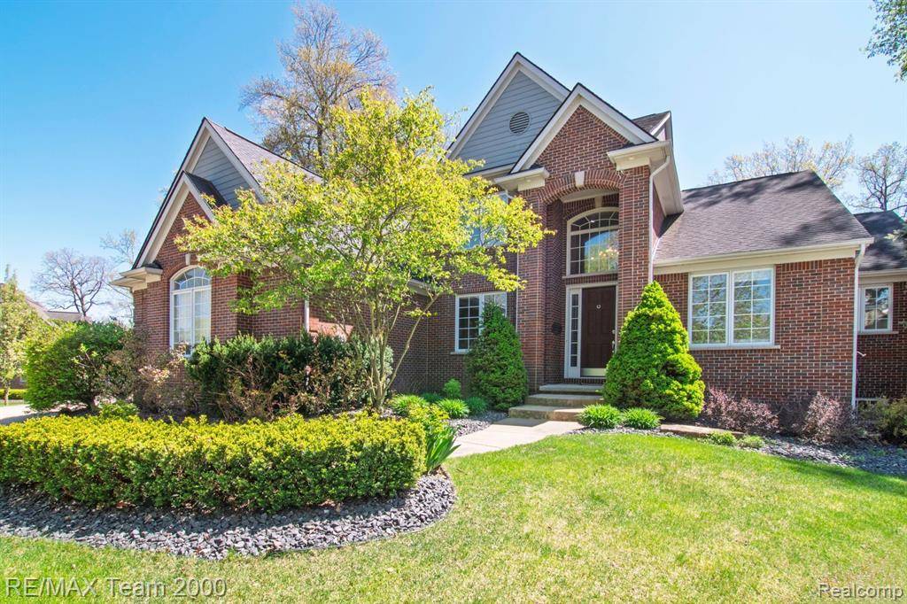 Commerce Twp, MI 48390,194 W REED LAKE