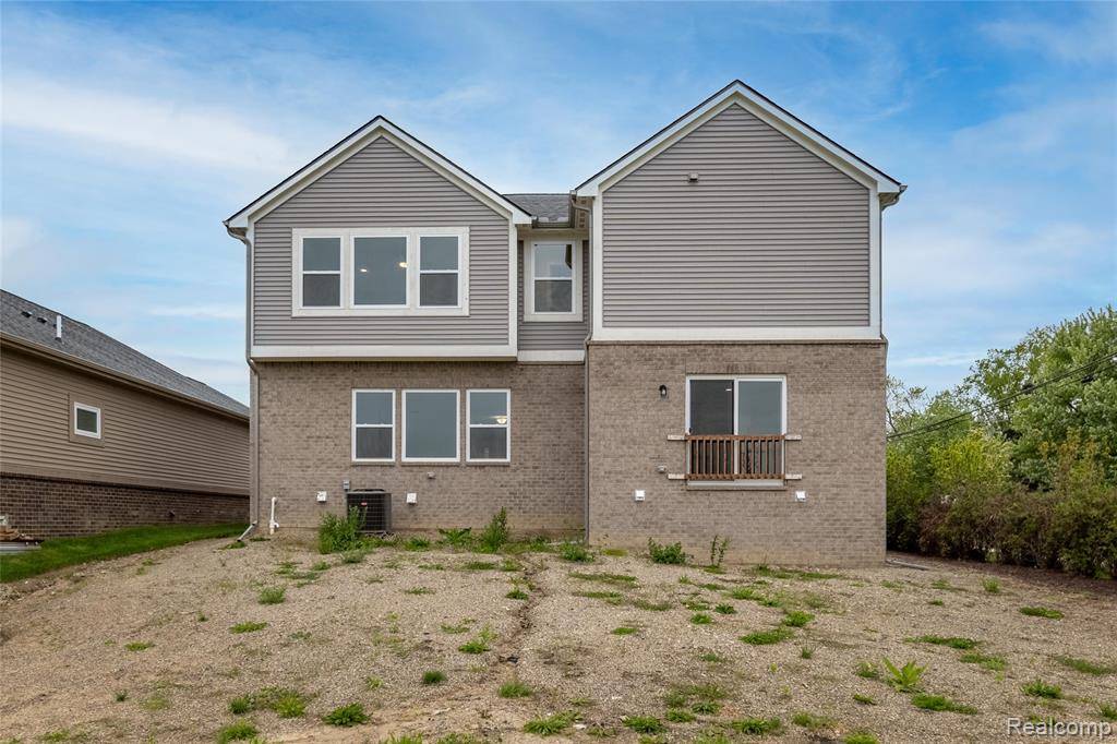 Farmington, MI 48336,24180 LIBERTY HILL Drive