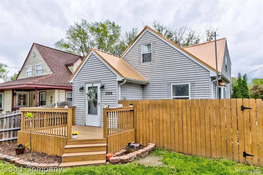 Burton, MI 48529,2254 E BOATFIELD Avenue