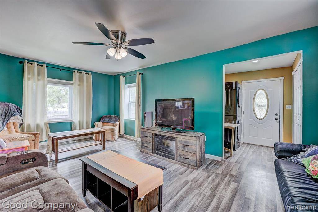 Burton, MI 48529,2254 E BOATFIELD Avenue