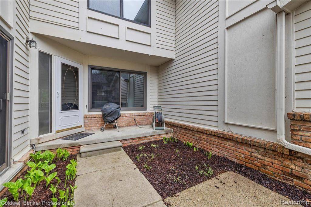 West Bloomfield Twp, MI 48322,7020 Bridge Way Unit 14