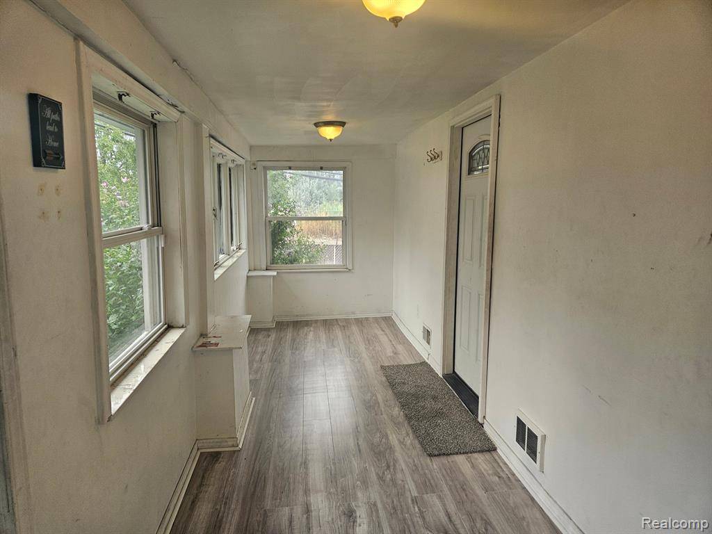 Ecorse, MI 48229,74 E ROCKWOOD Street