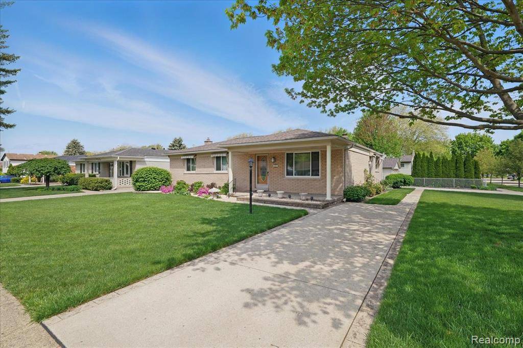 Sterling Heights, MI 48313,14657 ALPENA Drive
