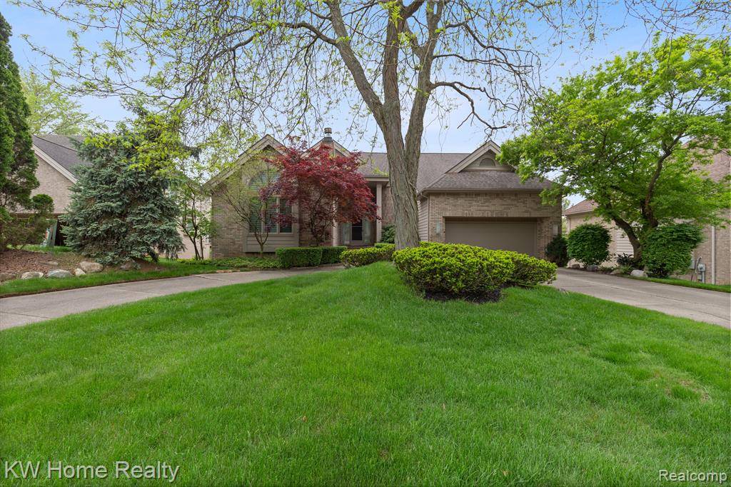 West Bloomfield Twp, MI 48323,4958 COUNTRYSIDE Drive