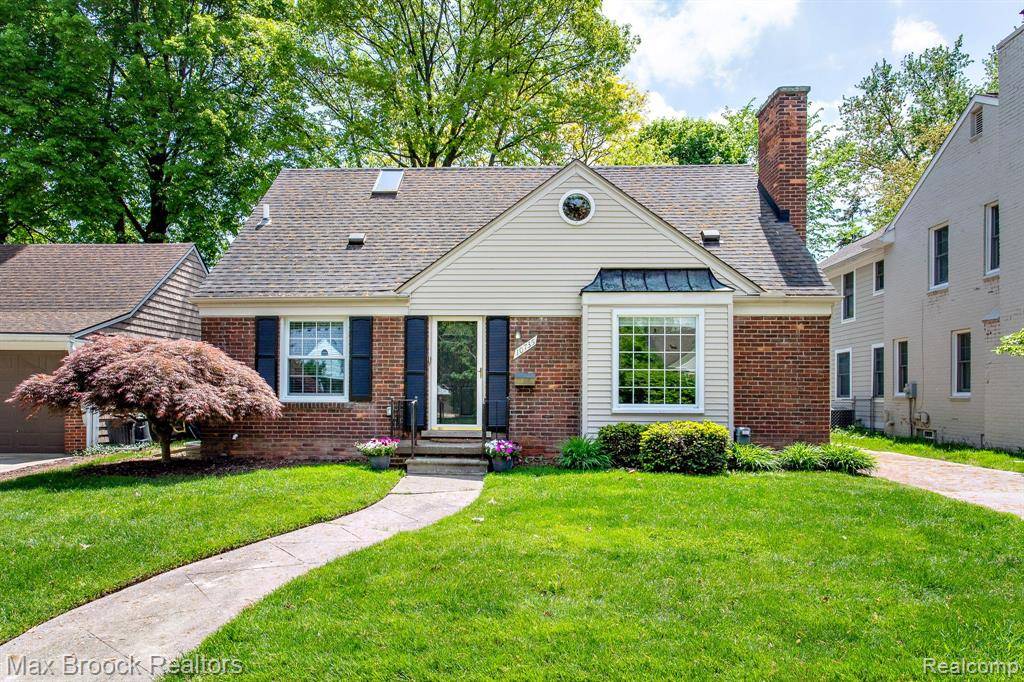 Huntington Woods, MI 48070,10735 NADINE Avenue