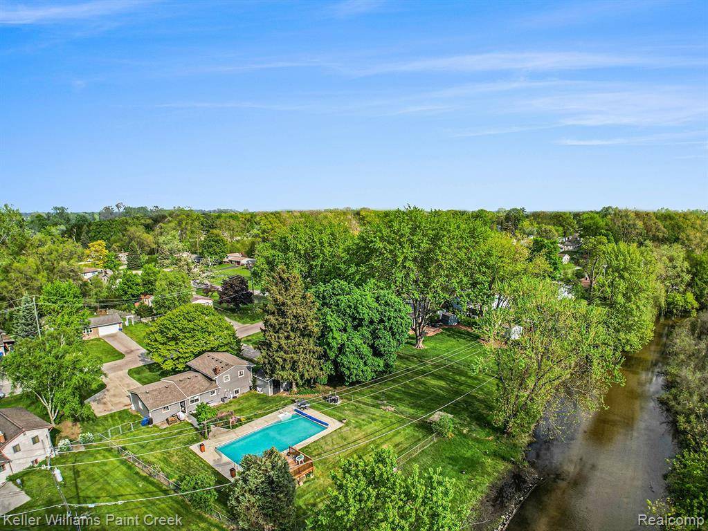 Waterford Twp, MI 48327,1087 EDGEORGE Street