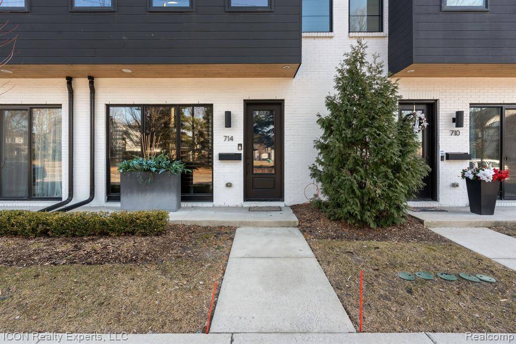 Royal Oak, MI 48067,714 E PARENT Avenue