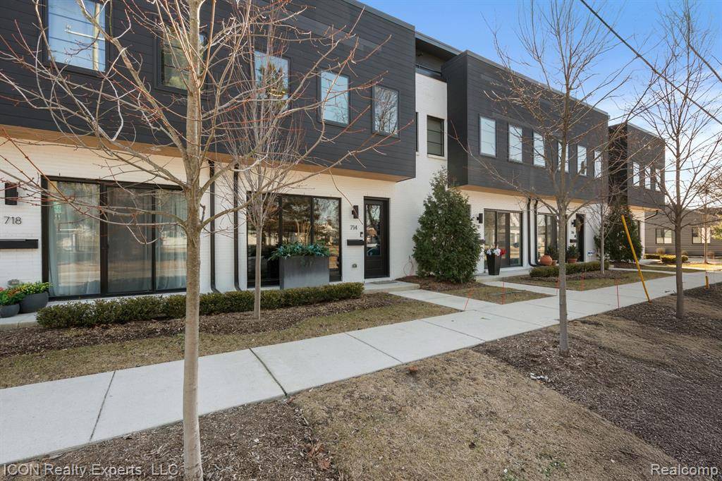 Royal Oak, MI 48067,714 E PARENT Avenue