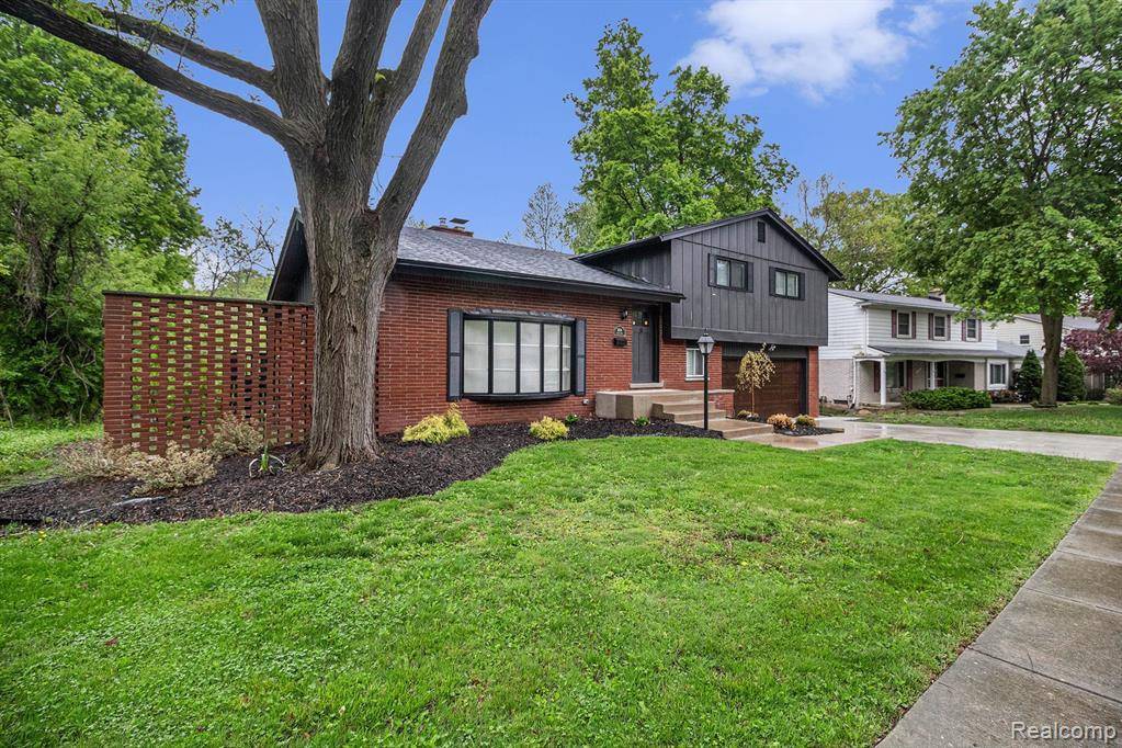 Livonia, MI 48154,16114 ALPINE Drive