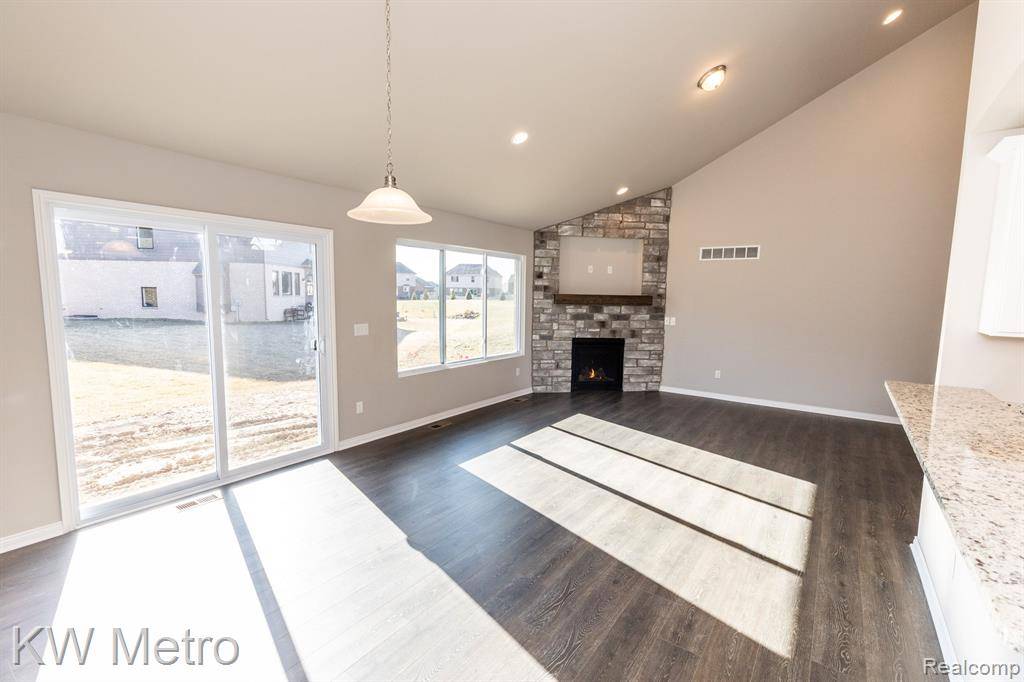 Chesterfield Twp, MI 48047,49681 MANISTEE Drive 86