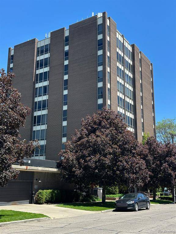 Wyandotte, MI 48192,20 CHESTNUT Street 401 & 408