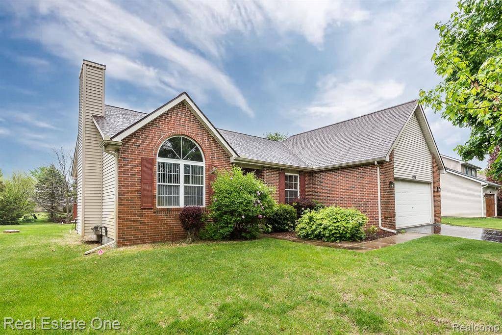 Hamburg Twp, MI 48116,9238 APPLEVIEW
