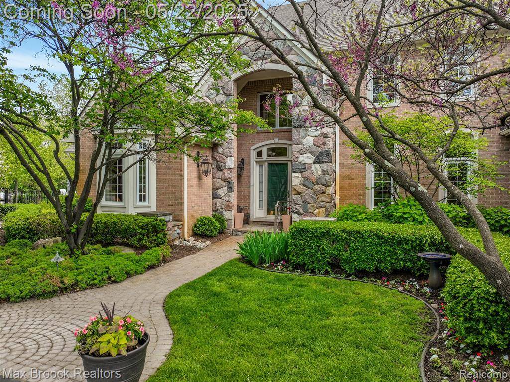 Franklin Vlg, MI 48025,30465 STONEGATE Drive