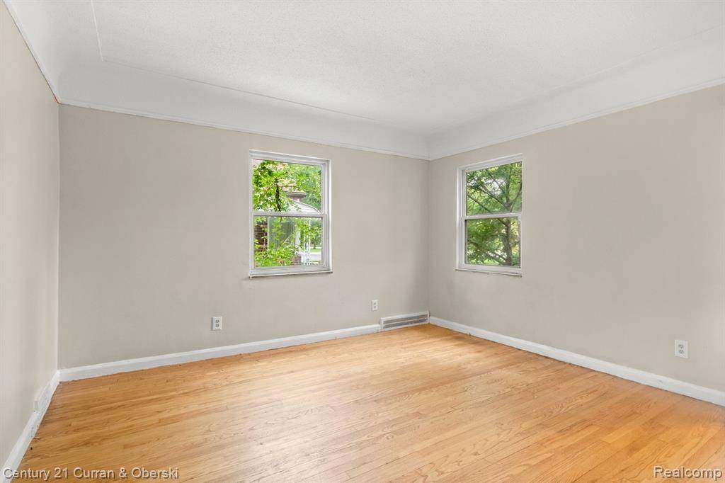 Detroit, MI 48235,13631 VASSAR Avenue