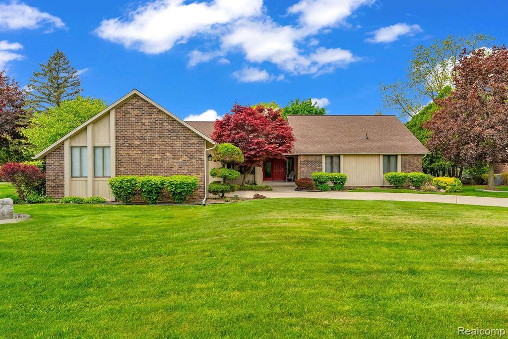 Grand Blanc, MI 48439,836 BOUTELL Drive