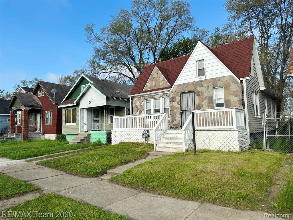 Detroit, MI 48238,15897 HOLMUR Street