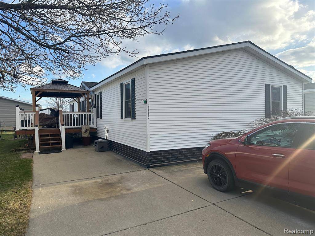 Lenox Twp, MI 48048,33332 Fern Court